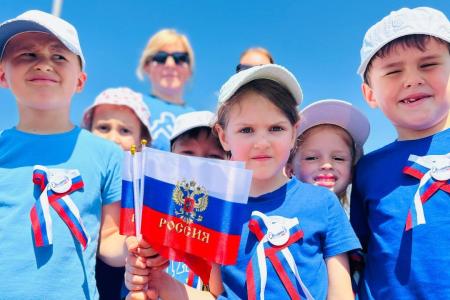 День России отмечаем вместе!