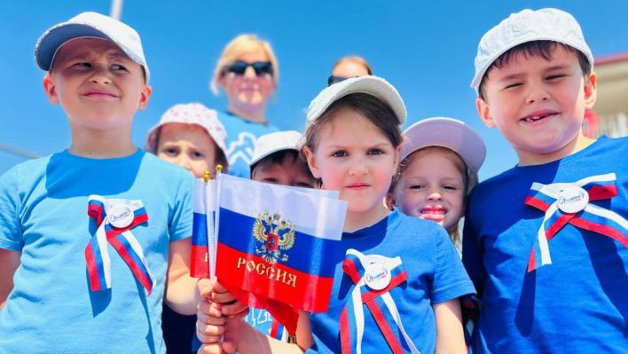 День России отмечаем вместе!